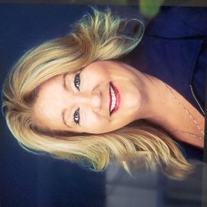 Meet your Posher, Loretta